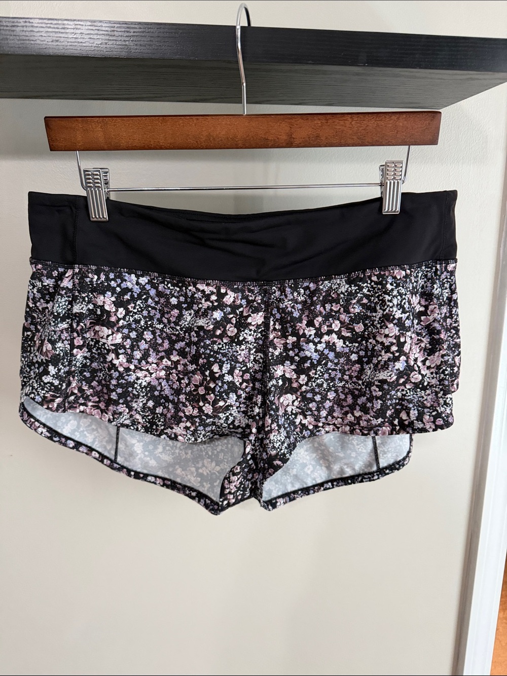 Lululemon speed (up) short sz 10